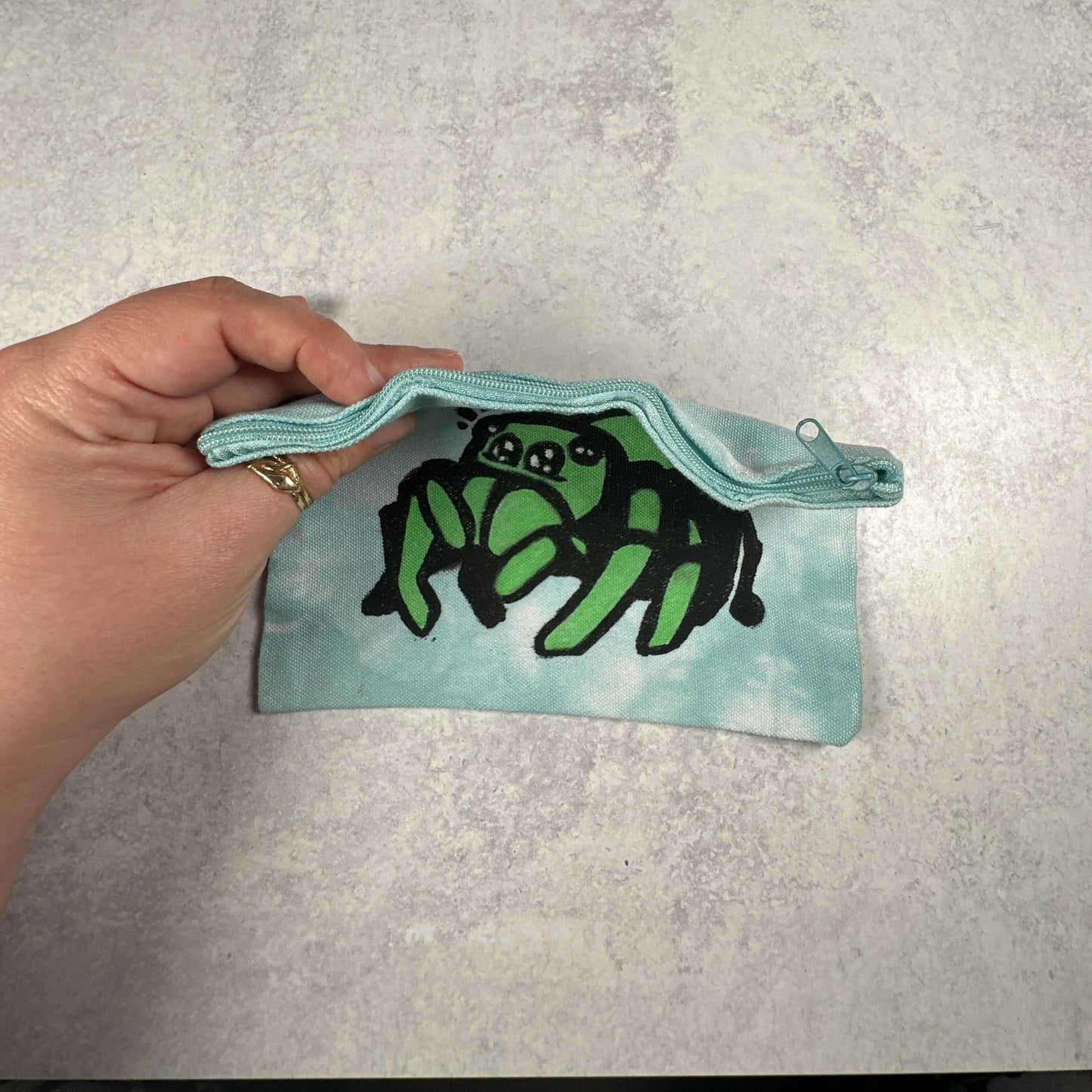 Chubby Frog Zip Pouch