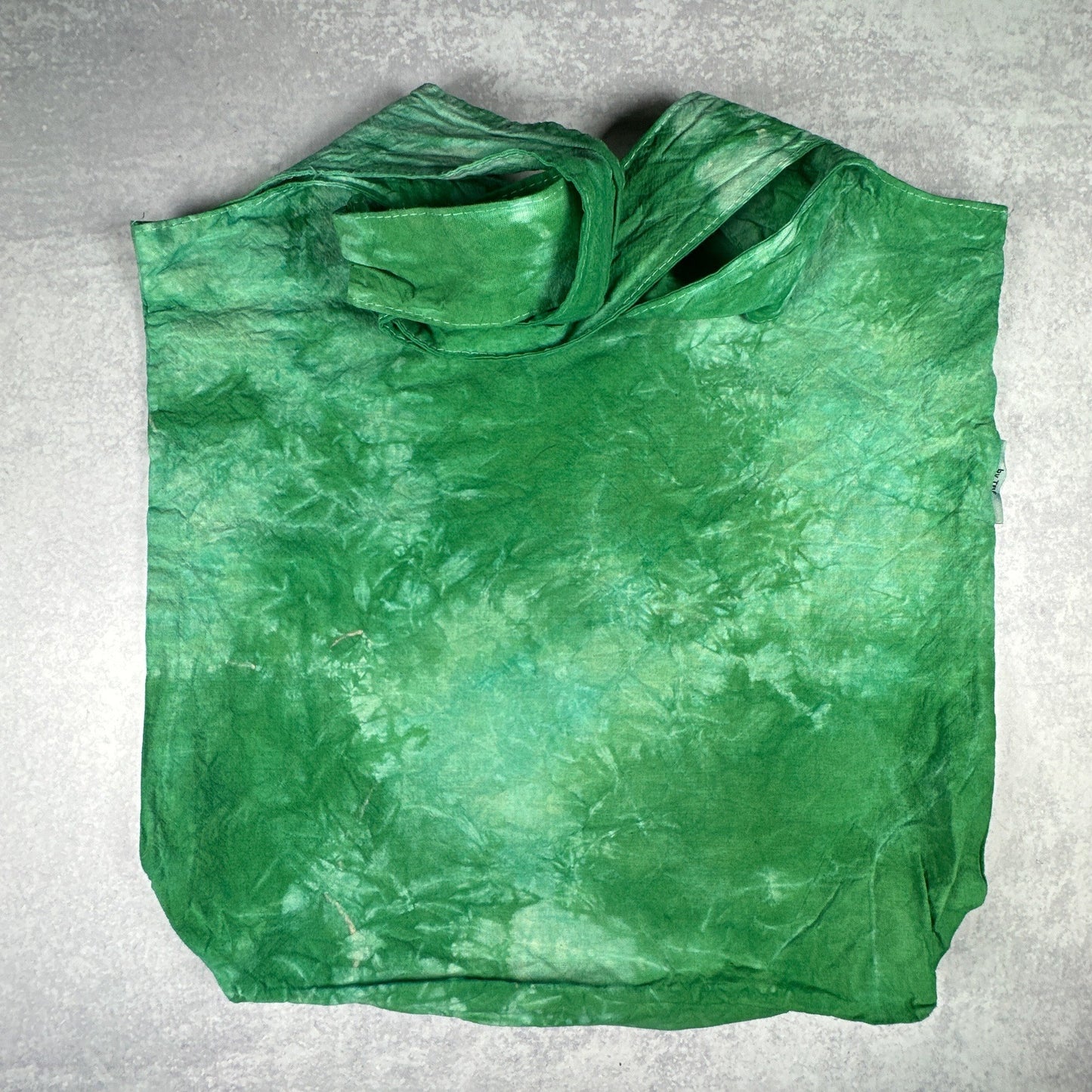 Kelly Green Tie-dye JUMPing Spider and Mushroom Tote Bag - The Serpentry
